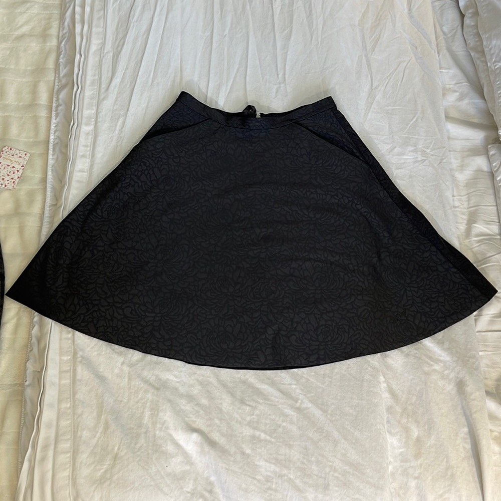 EUC Lululemon Athletic Skirt with pockets!